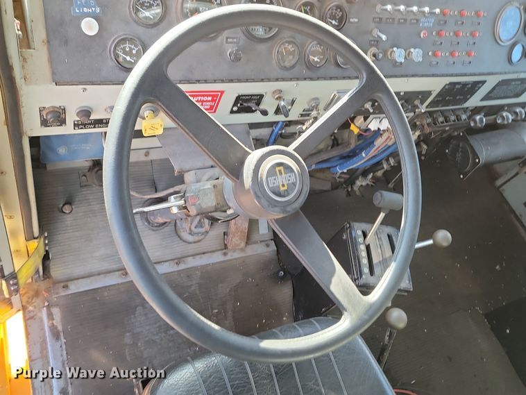 image for item JZ9852 1982 Oshkosh H-2218 snow blower truck