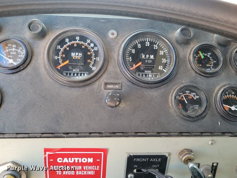 image for item JZ9852 1982 Oshkosh H-2218 snow blower truck