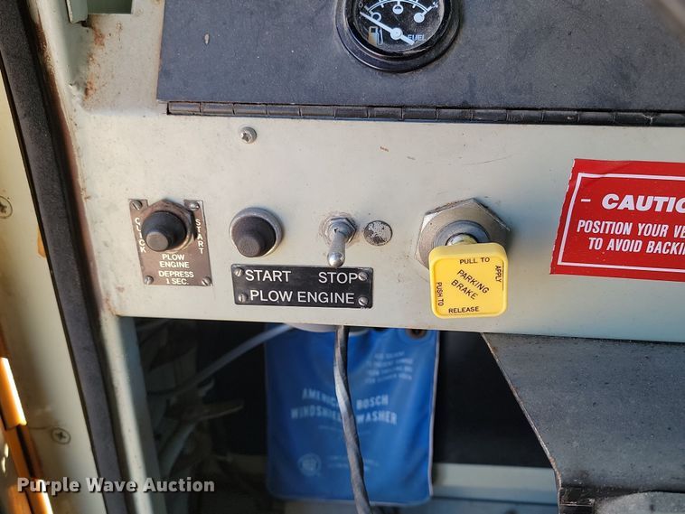 image for item JZ9852 1982 Oshkosh H-2218 snow blower truck