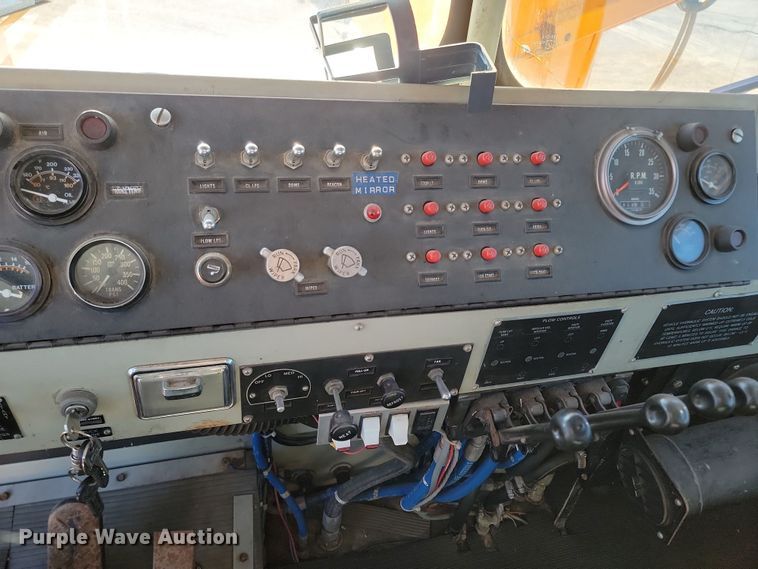 image for item JZ9852 1982 Oshkosh H-2218 snow blower truck