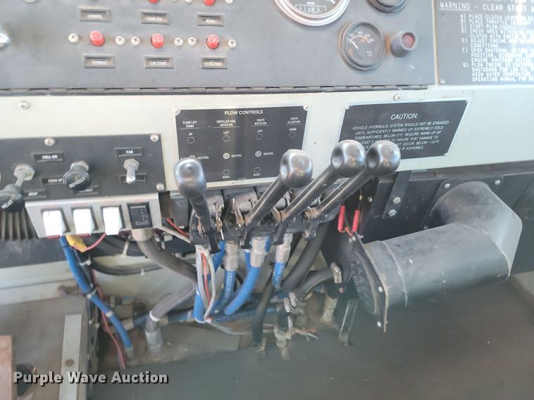 image for item JZ9852 1982 Oshkosh H-2218 snow blower truck