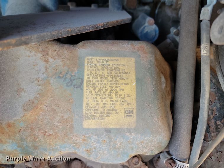 image for item JZ9852 1982 Oshkosh H-2218 snow blower truck