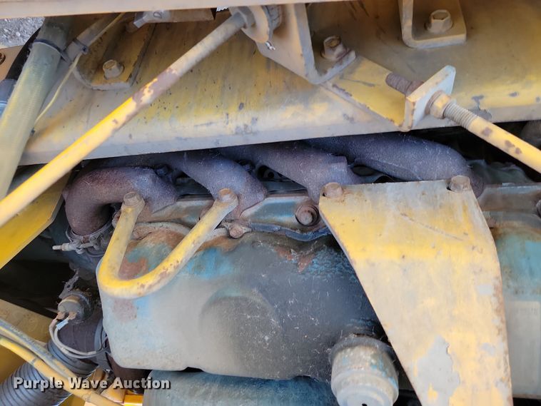 image for item JZ9852 1982 Oshkosh H-2218 snow blower truck