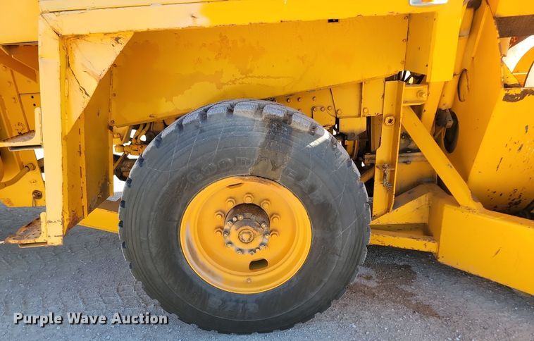 image for item JZ9852 1982 Oshkosh H-2218 snow blower truck