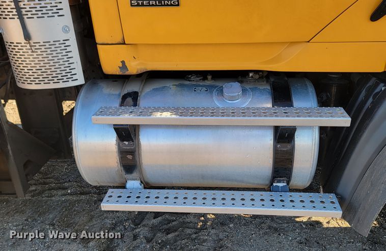 image for item KU9054 2009 Sterling  LT9500 dump truck