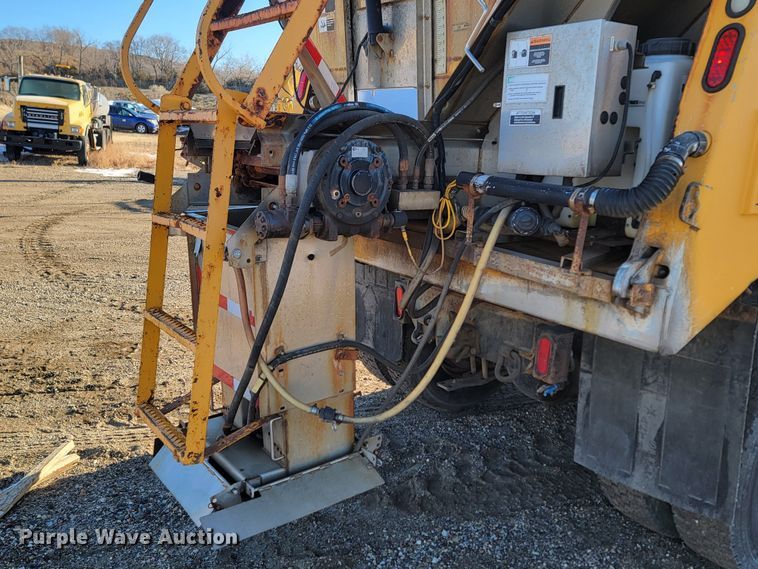 image for item KU9054 2009 Sterling  LT9500 dump truck