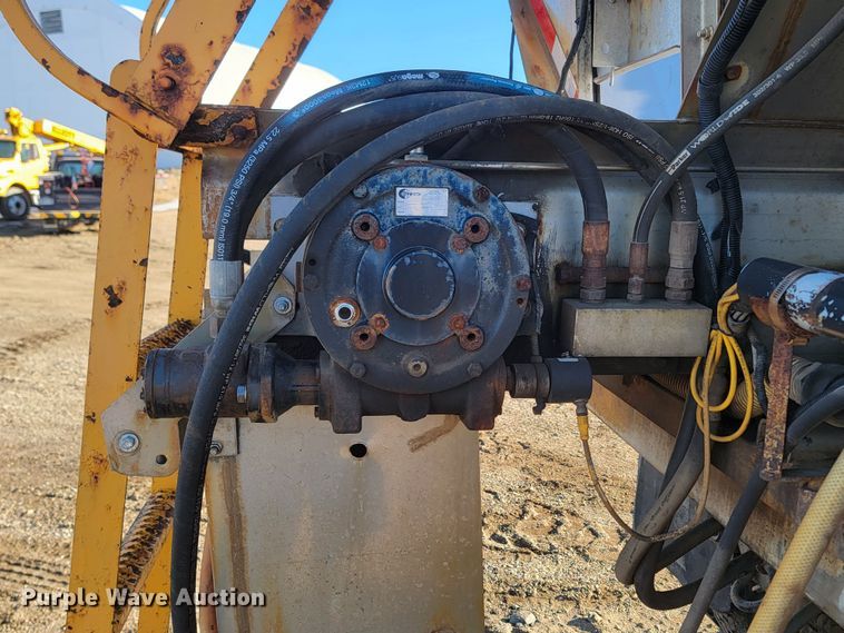 image for item KU9054 2009 Sterling  LT9500 dump truck