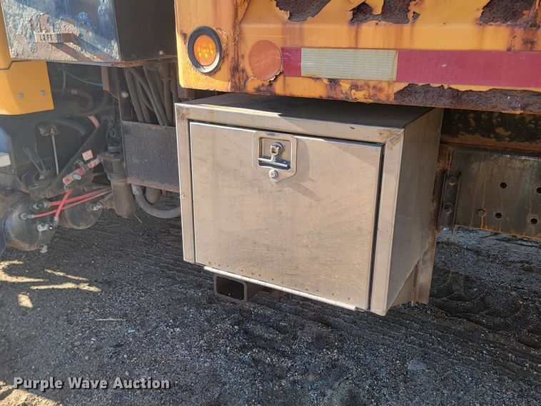 image for item KU9054 2009 Sterling  LT9500 dump truck