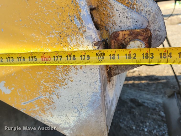 image for item KU9054 2009 Sterling  LT9500 dump truck