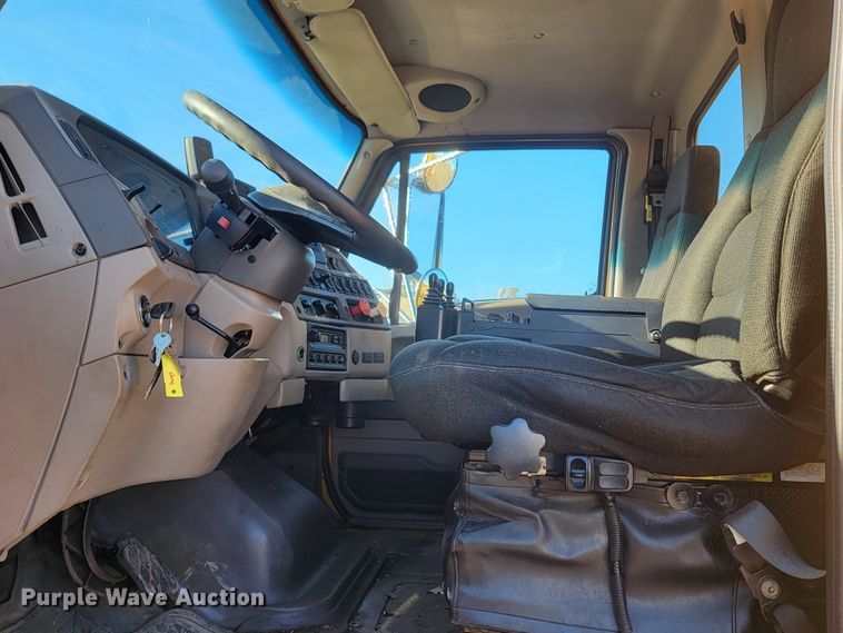 image for item KU9054 2009 Sterling  LT9500 dump truck