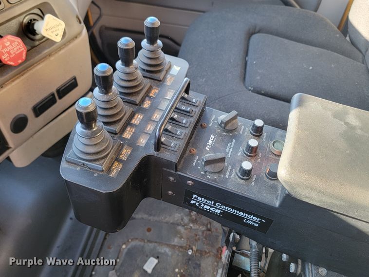 image for item KU9054 2009 Sterling  LT9500 dump truck