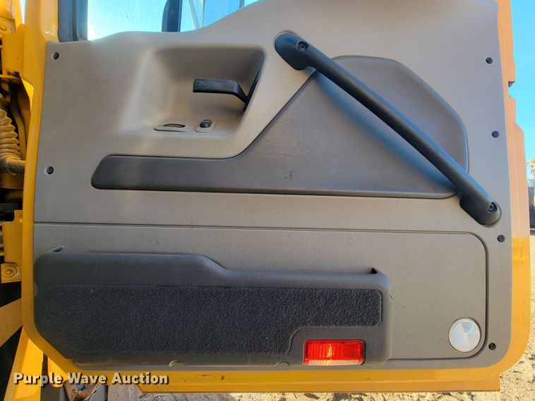 image for item KU9054 2009 Sterling  LT9500 dump truck