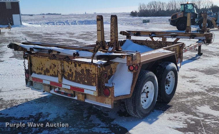 image for item LA9532 1997 Tow Master pole trailer