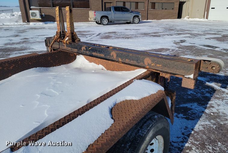 image for item LA9532 1997 Tow Master pole trailer