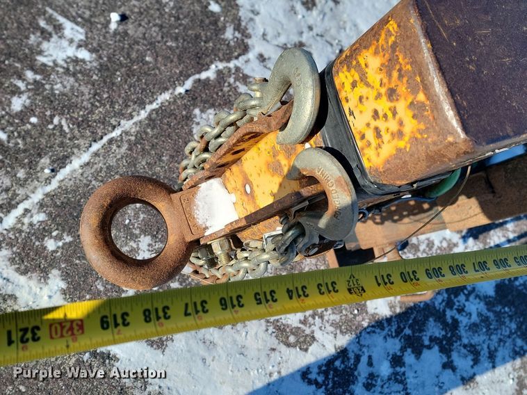 image for item LA9532 1997 Tow Master pole trailer