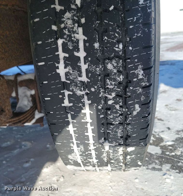 image for item LA9532 1997 Tow Master pole trailer