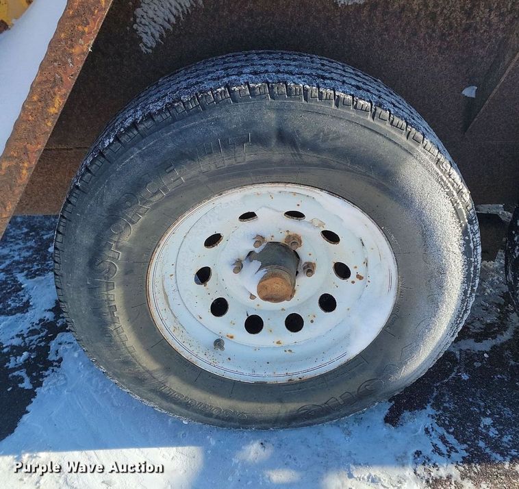 image for item LA9532 1997 Tow Master pole trailer