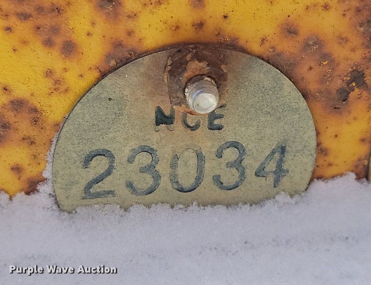 image for item LA9532 1997 Tow Master pole trailer