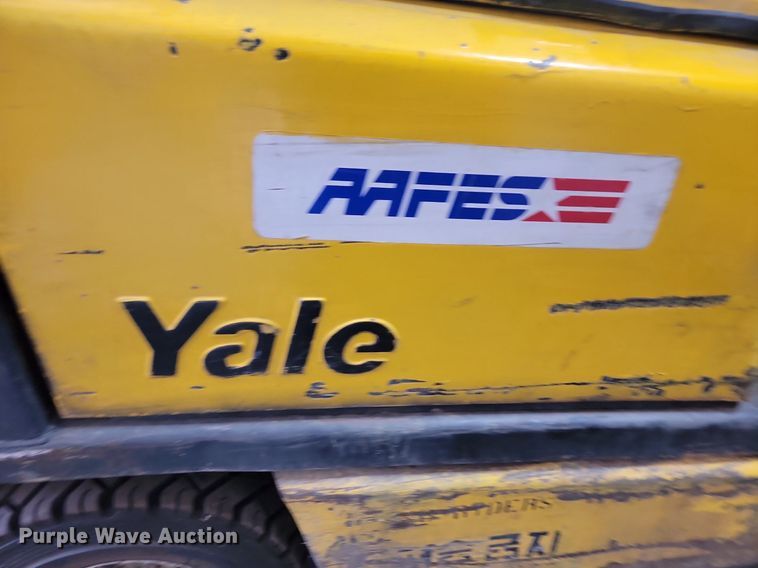 image for item LA9616 Yale GLP040AENUAE079 forklift