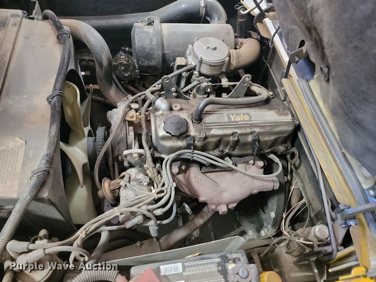 image for item LA9616 Yale GLP040AENUAE079 forklift