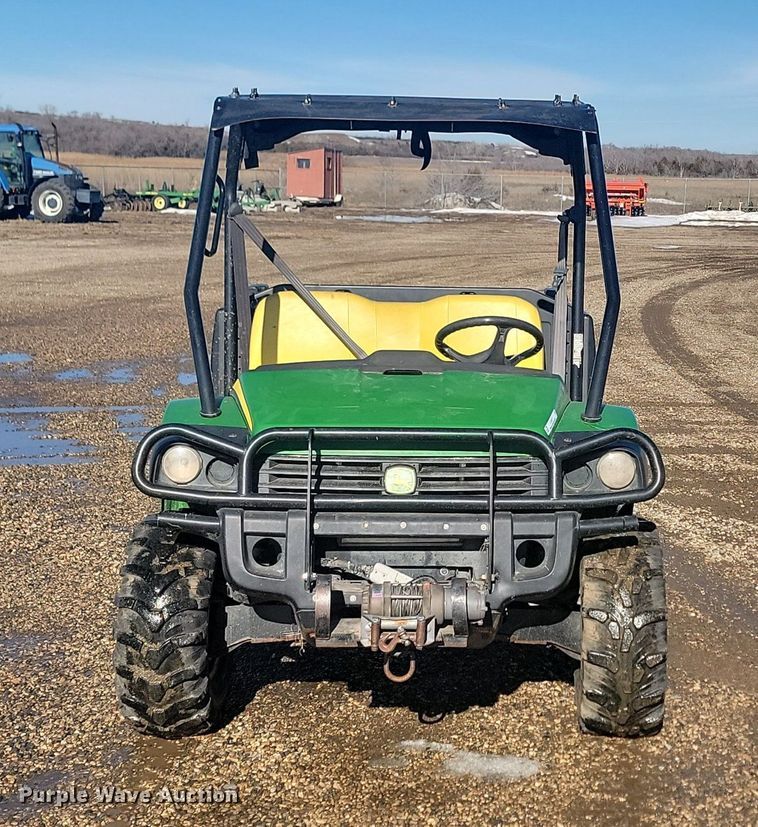 image for item LA9617 2013 John Deere 825i utility vehicle