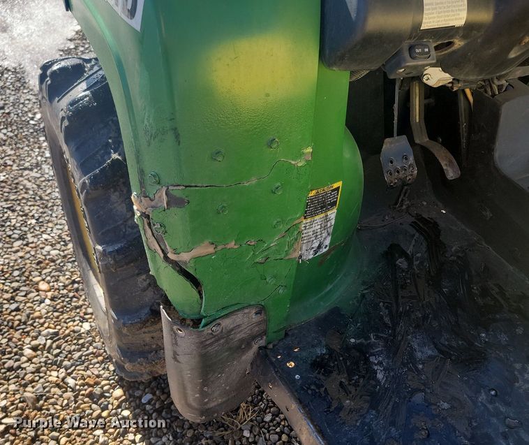 image for item LA9617 2013 John Deere 825i utility vehicle