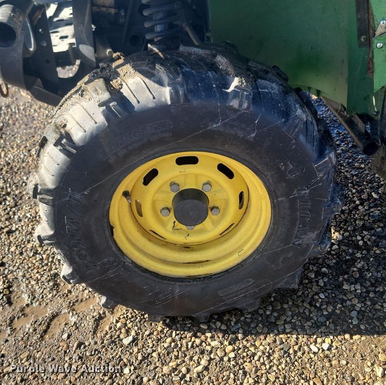 image for item LA9617 2013 John Deere 825i utility vehicle