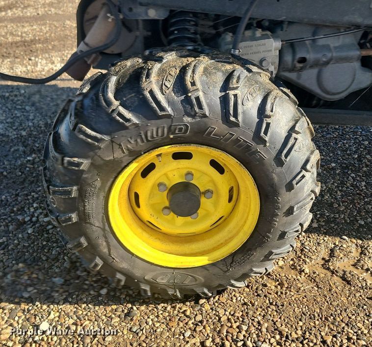 image for item LA9617 2013 John Deere 825i utility vehicle