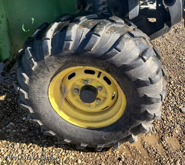 image for item LA9617 2013 John Deere 825i utility vehicle