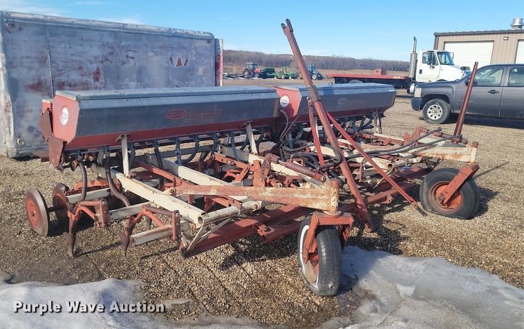 image for item LA9619 Melroe  Kirschmann grain drill