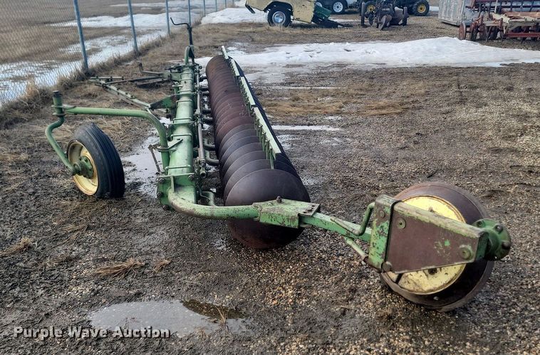 image for item LA9620 John Deere Sureflex Tiller disk