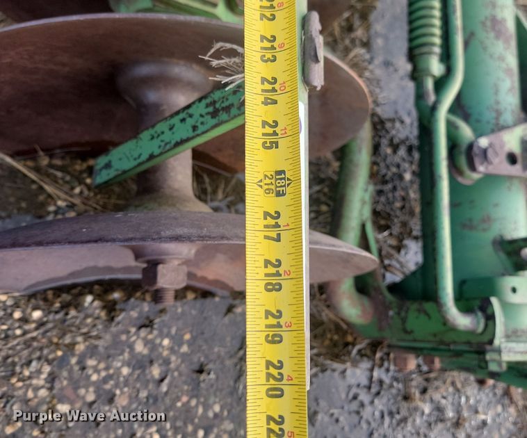 image for item LA9620 John Deere Sureflex Tiller disk