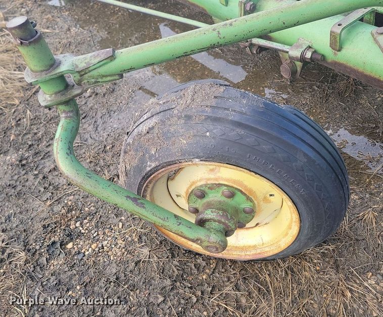 image for item LA9620 John Deere Sureflex Tiller disk