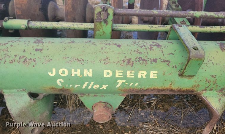 image for item LA9620 John Deere Sureflex Tiller disk
