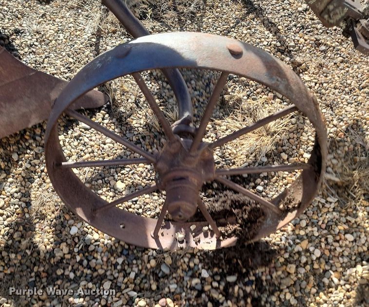 image for item LA9622 Two bottom plow