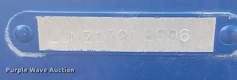 image for item LA9624 1996 Lund Pro V DLX boat