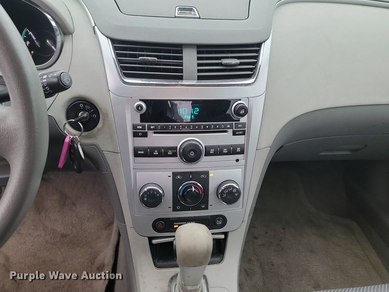 image for item LA9644 2011 Chevrolet  Malibu 