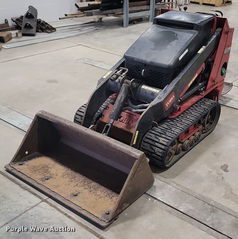 image for item LA9647 2013 Toro Dingo 22324 TX525 compact utility loader