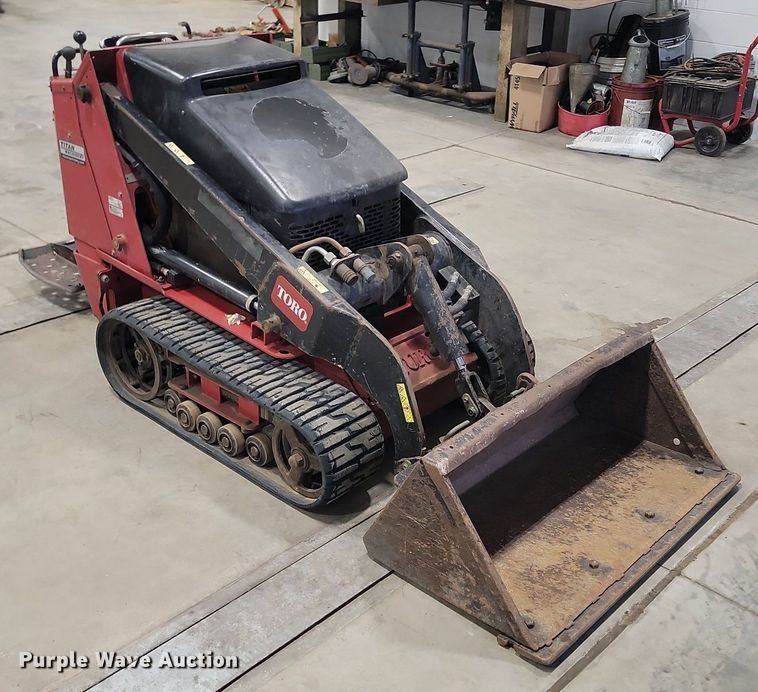 image for item LA9647 2013 Toro Dingo 22324 TX525 compact utility loader