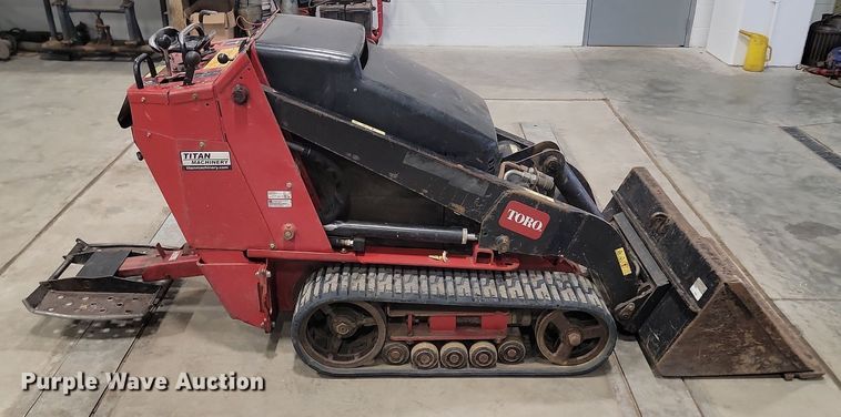 image for item LA9647 2013 Toro Dingo 22324 TX525 compact utility loader