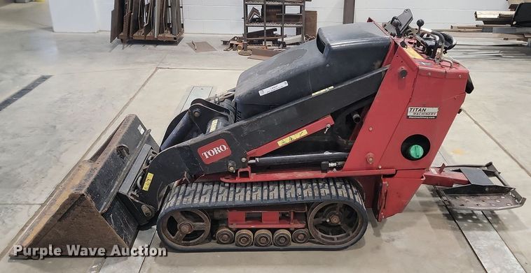 image for item LA9647 2013 Toro Dingo 22324 TX525 compact utility loader