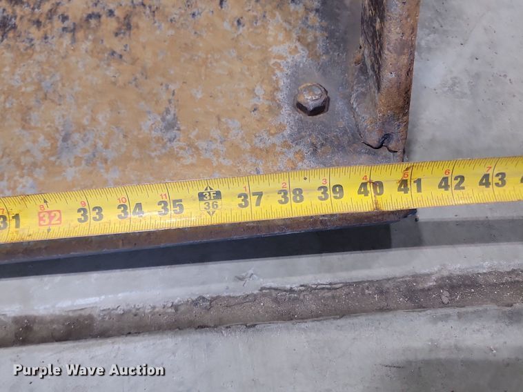 image for item LA9647 2013 Toro Dingo 22324 TX525 compact utility loader