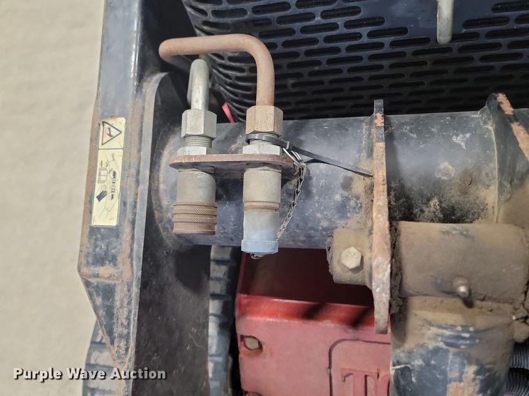 image for item LA9647 2013 Toro Dingo 22324 TX525 compact utility loader