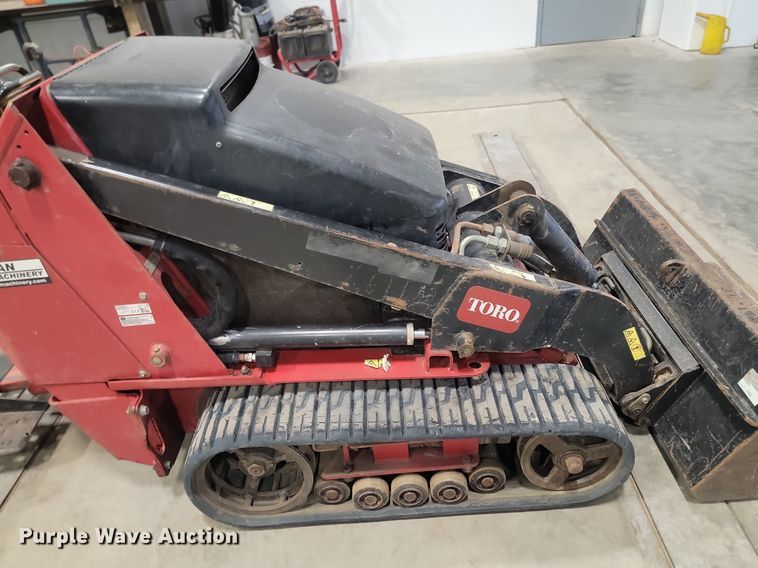 image for item LA9647 2013 Toro Dingo 22324 TX525 compact utility loader