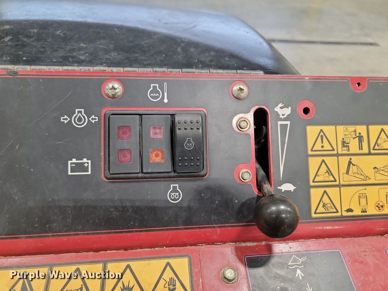 image for item LA9647 2013 Toro Dingo 22324 TX525 compact utility loader