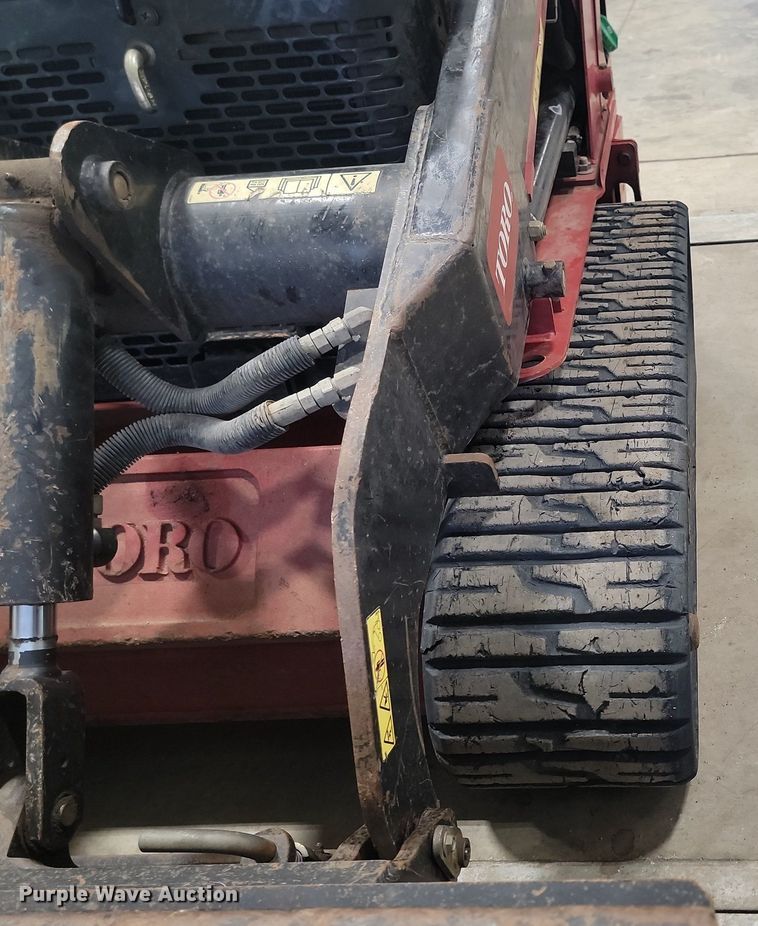 image for item LA9647 2013 Toro Dingo 22324 TX525 compact utility loader