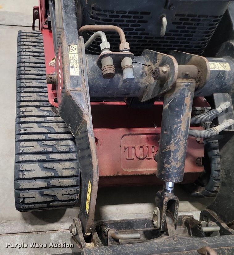 image for item LA9647 2013 Toro Dingo 22324 TX525 compact utility loader