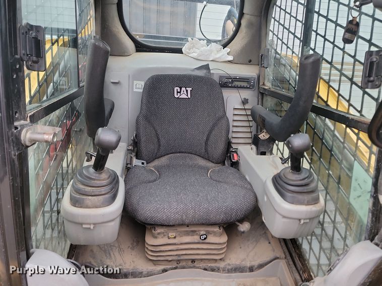 image for item LA9649 2013 Caterpillar 299DXHP tracked skid steer loader