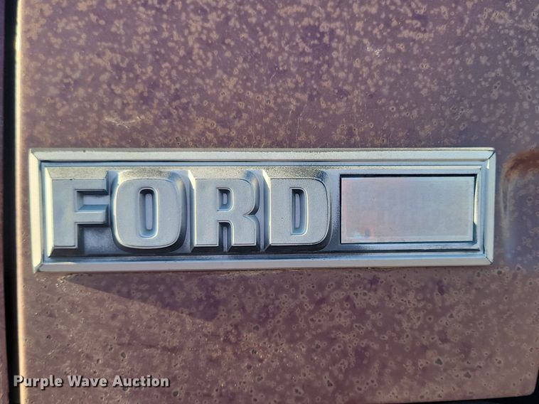 image for item LA9656 1984 Ford  F8000 truck cab and chassis