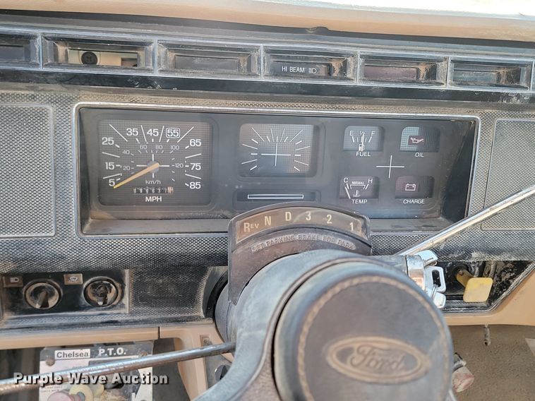 image for item LA9656 1984 Ford  F8000 truck cab and chassis